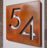 Cortenstaal Huisnummer